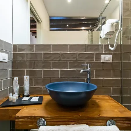 Alojamento de Acomodação e Pequeno-almoço Santa Chiara Nápoles