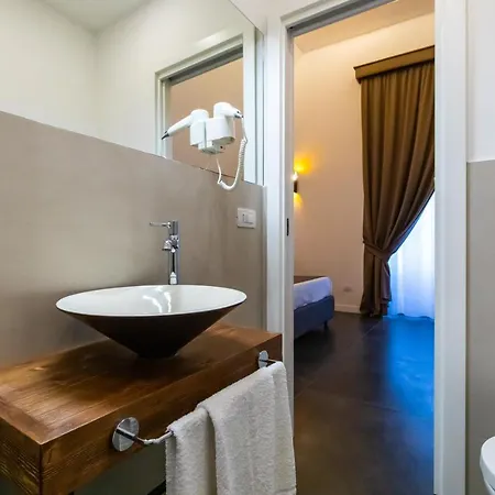 Santa Chiara 4*