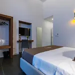 Bed & Breakfast Santa Chiara Naples