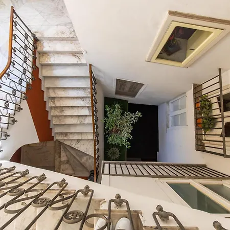 Nocleg ze śniadaniem Santa Chiara 4*