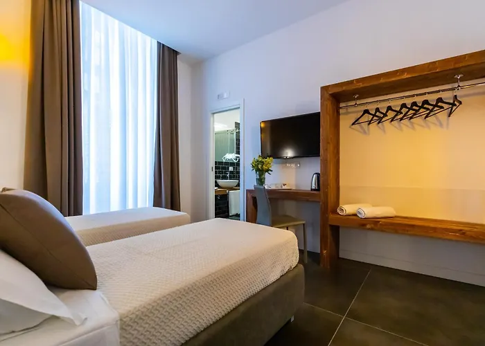 B&B Santa Chiara 나폴리