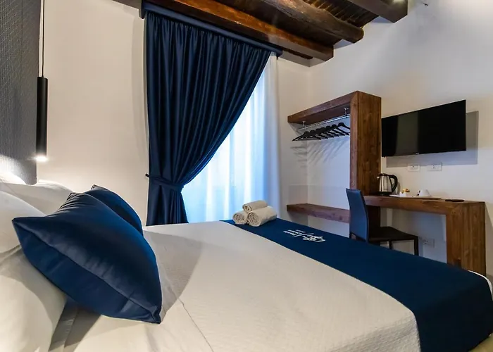 Santa Chiara B&B