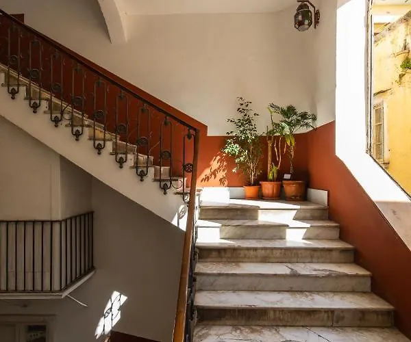 B&B Santa Chiara 나폴리